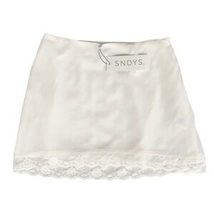 ✨SNDYS. Pearl Ivory Mini Skirt✨